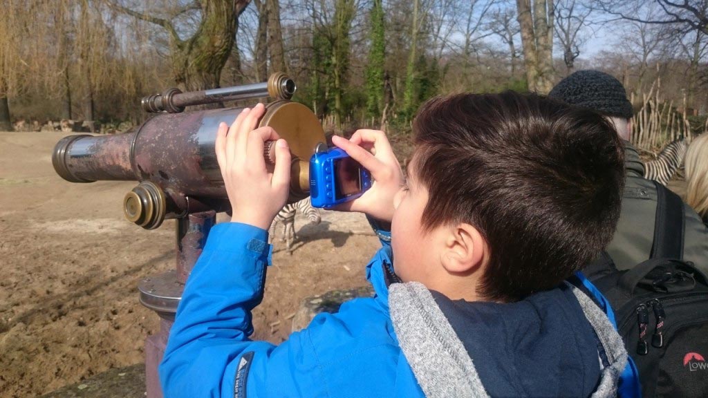 "Sprache(n) lernen durch Fotografie"